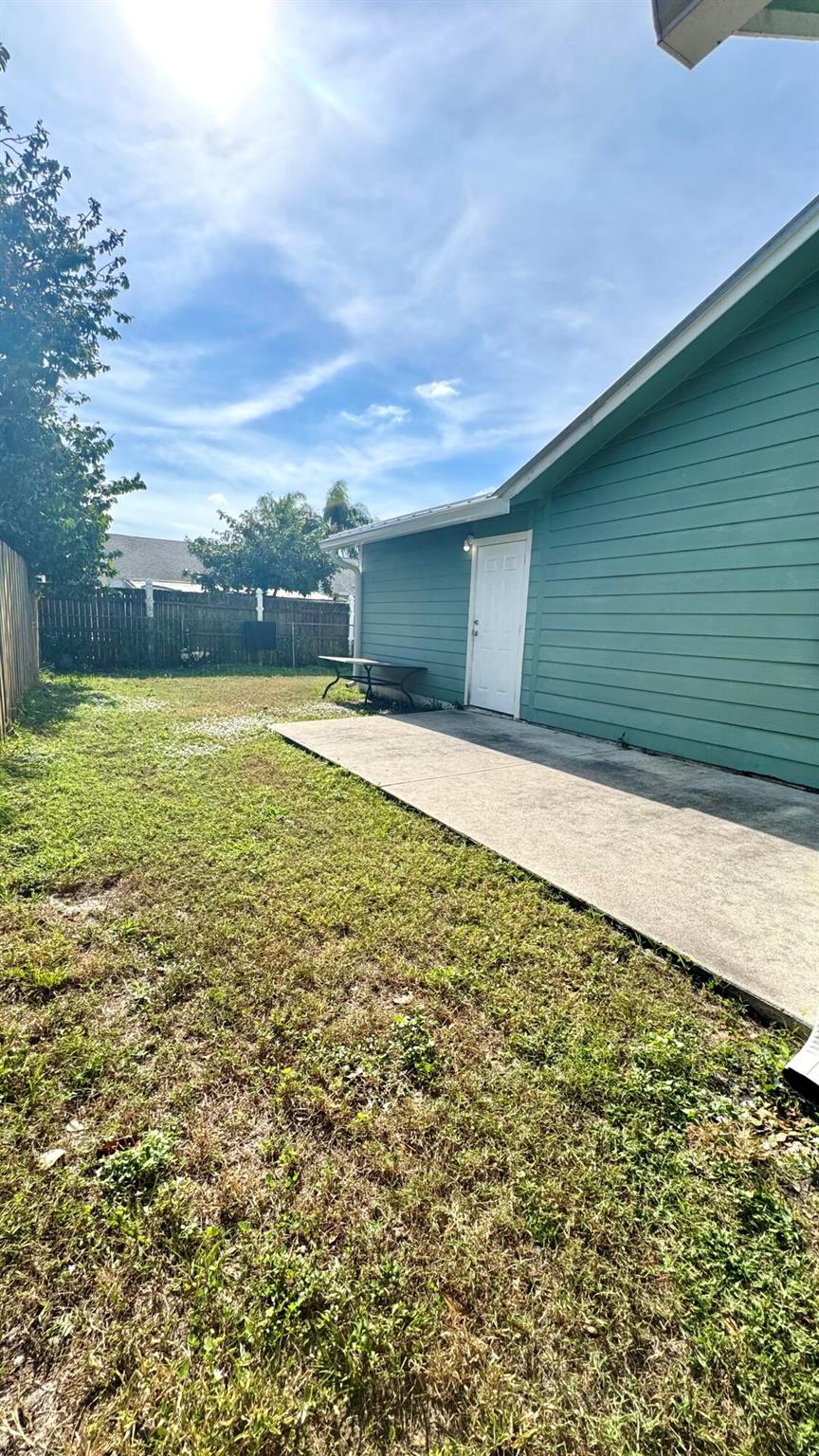 FOREST HOMES PL 5 - Residential Lease