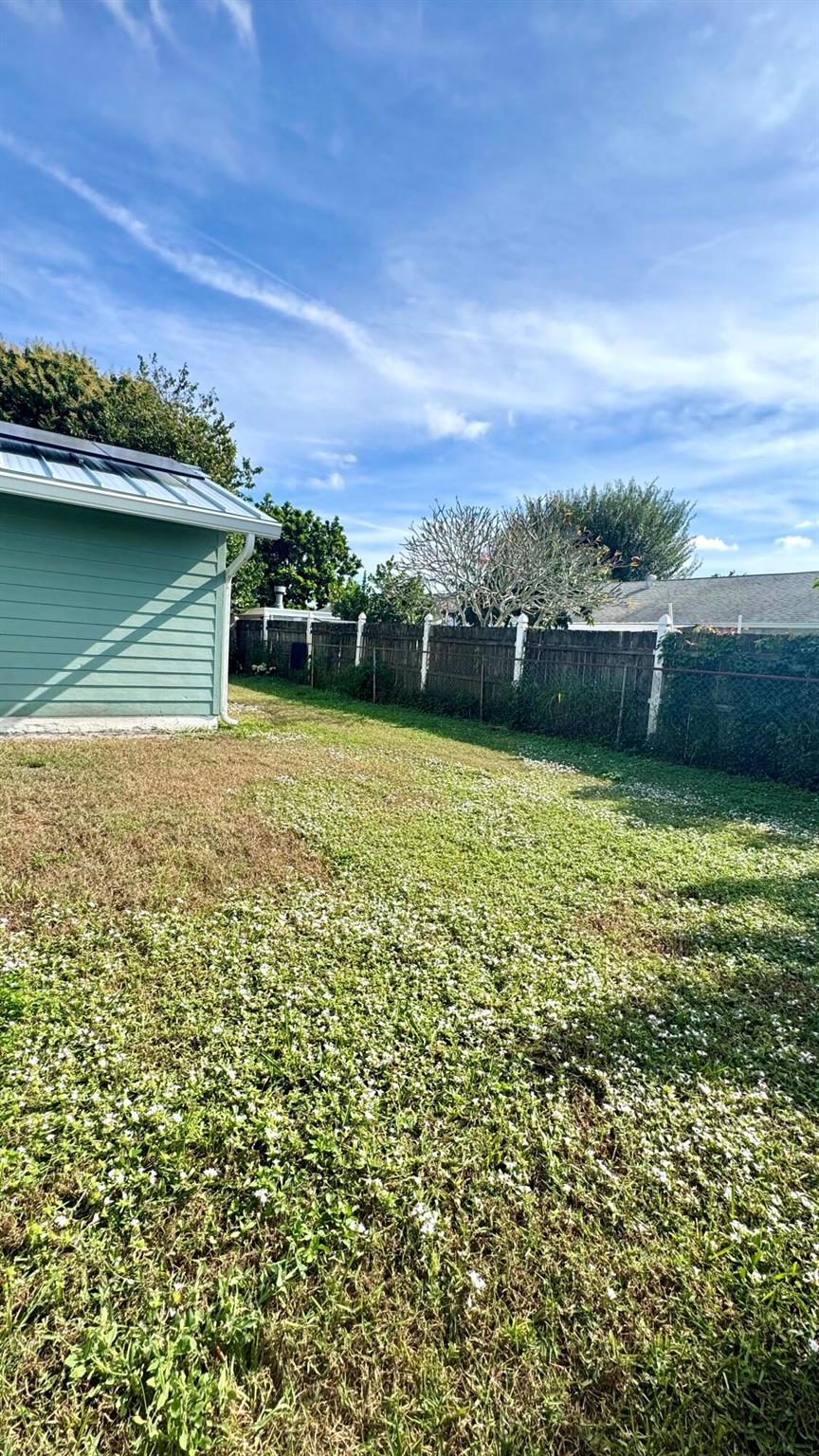 FOREST HOMES PL 5 - Residential Lease