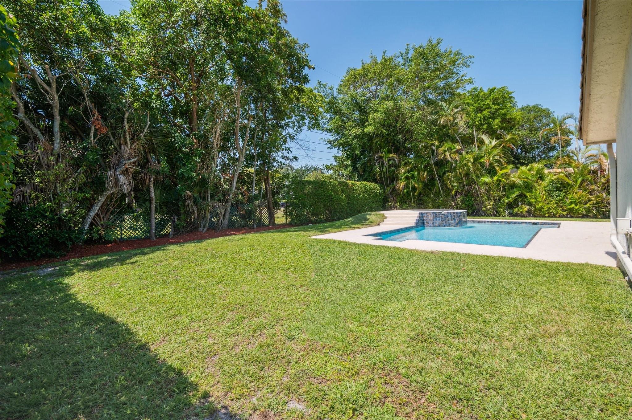 8998 NW 47 Court
