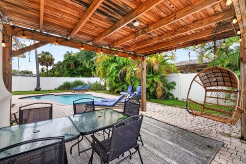 Tiny photo for 391 SE 6TH Court, Pompano Beach, FL 33060 (MLS # B26085640)
