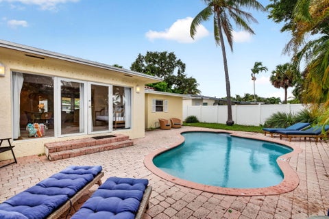 Tiny photo for 391 SE 6TH Court, Pompano Beach, FL 33060 (MLS # B26085640)