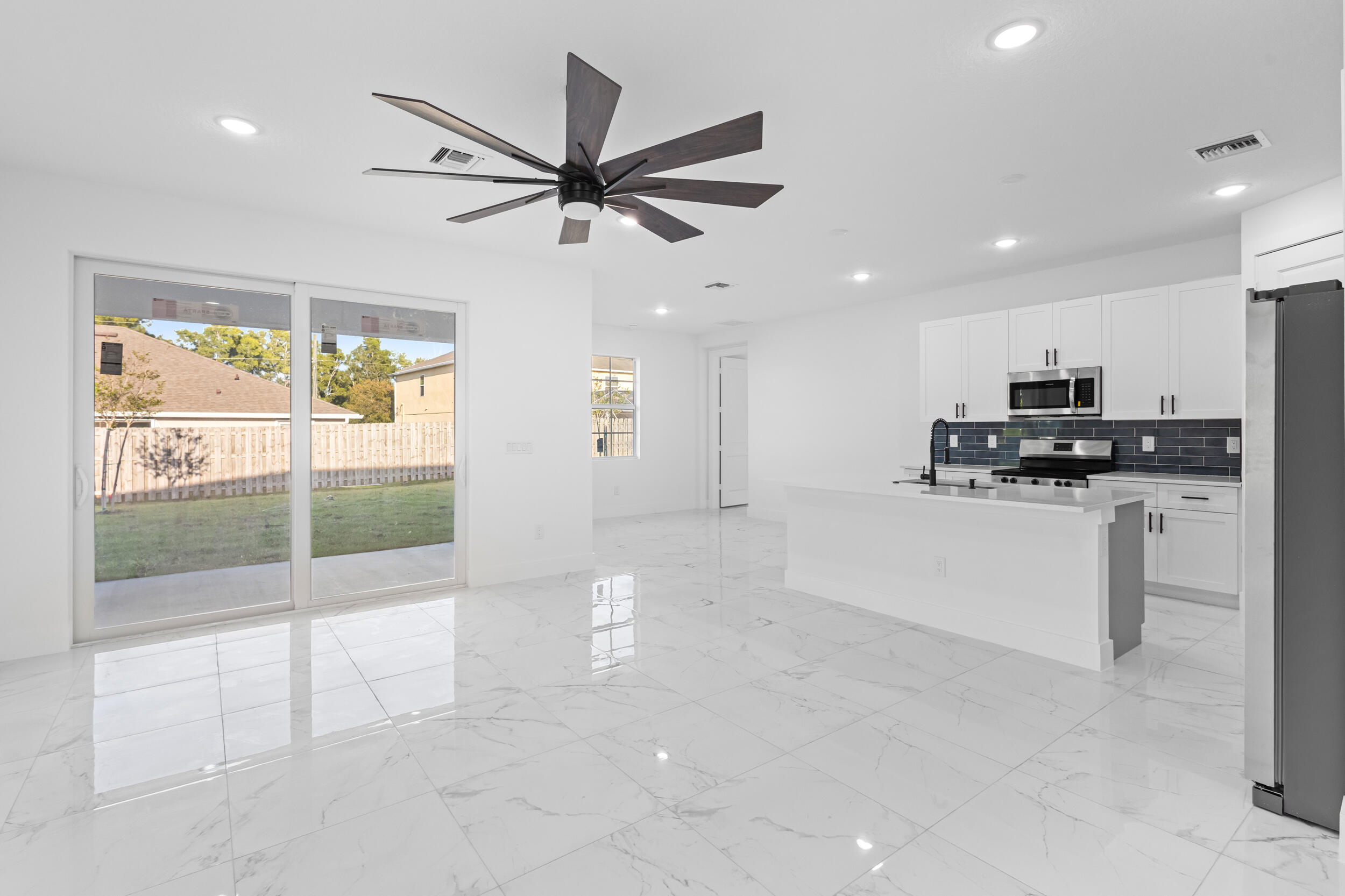 PORT ST LUCIE SECTION 48 1ST REPLAT - Residential