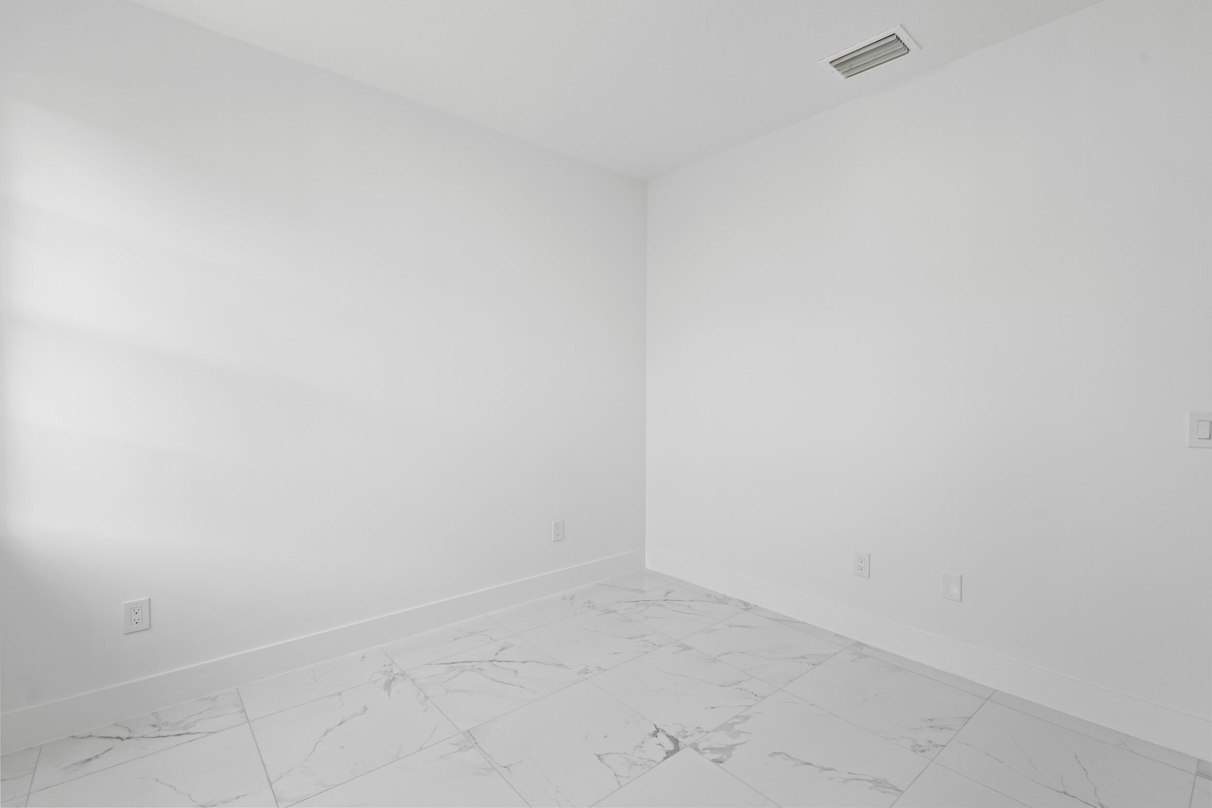 PORT ST LUCIE SECTION 48 1ST REPLAT - Residential