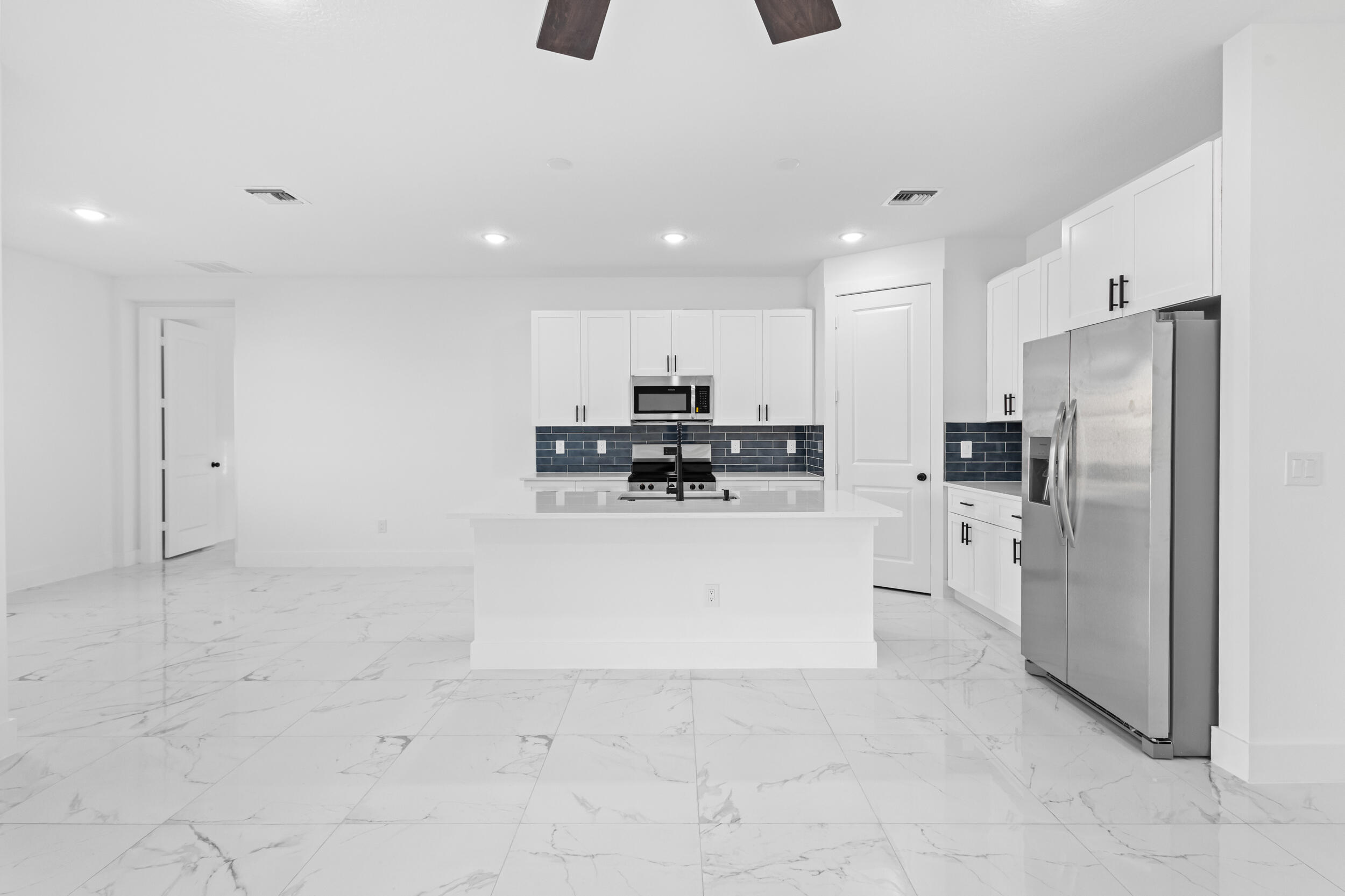 PORT ST LUCIE SECTION 48 1ST REPLAT - Residential