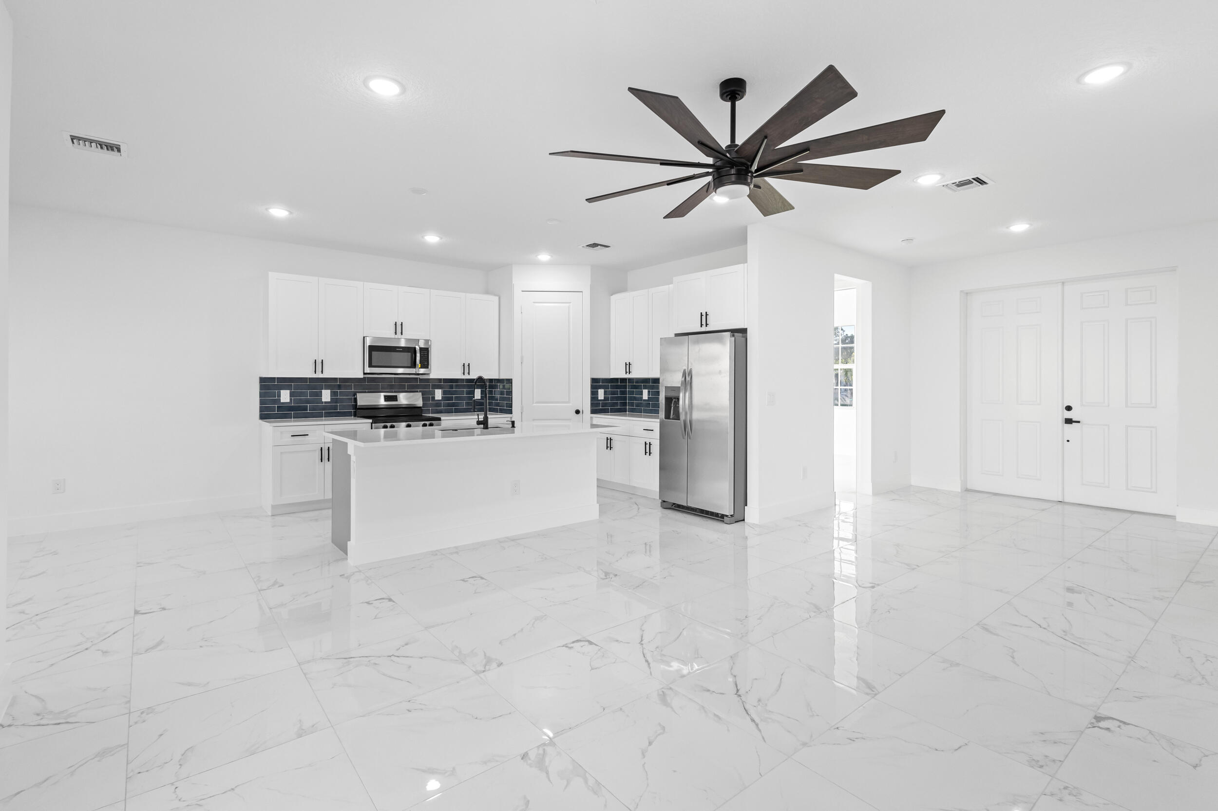 PORT ST LUCIE SECTION 48 1ST REPLAT - Residential