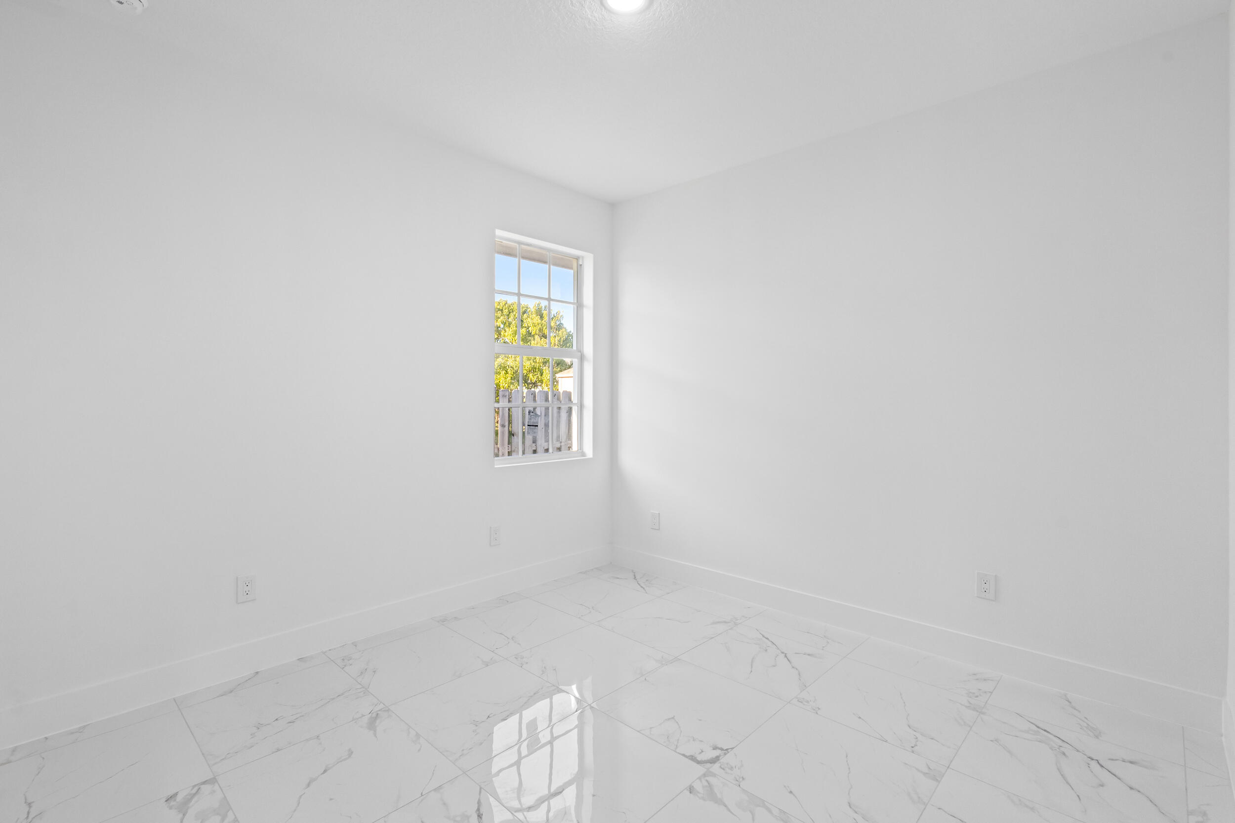 PORT ST LUCIE SECTION 48 1ST REPLAT - Residential