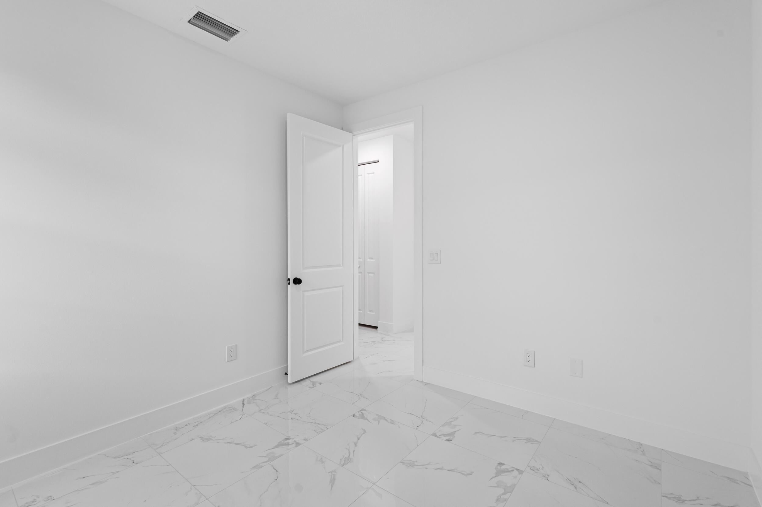 PORT ST LUCIE SECTION 48 1ST REPLAT - Residential