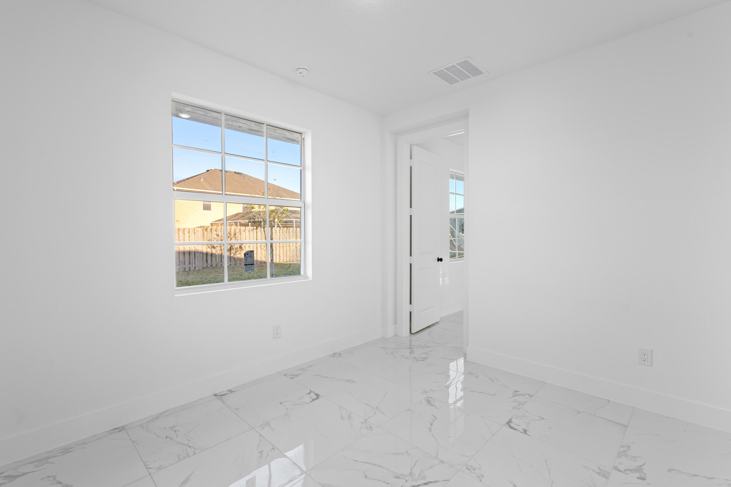 PORT ST LUCIE SECTION 48 1ST REPLAT - Residential