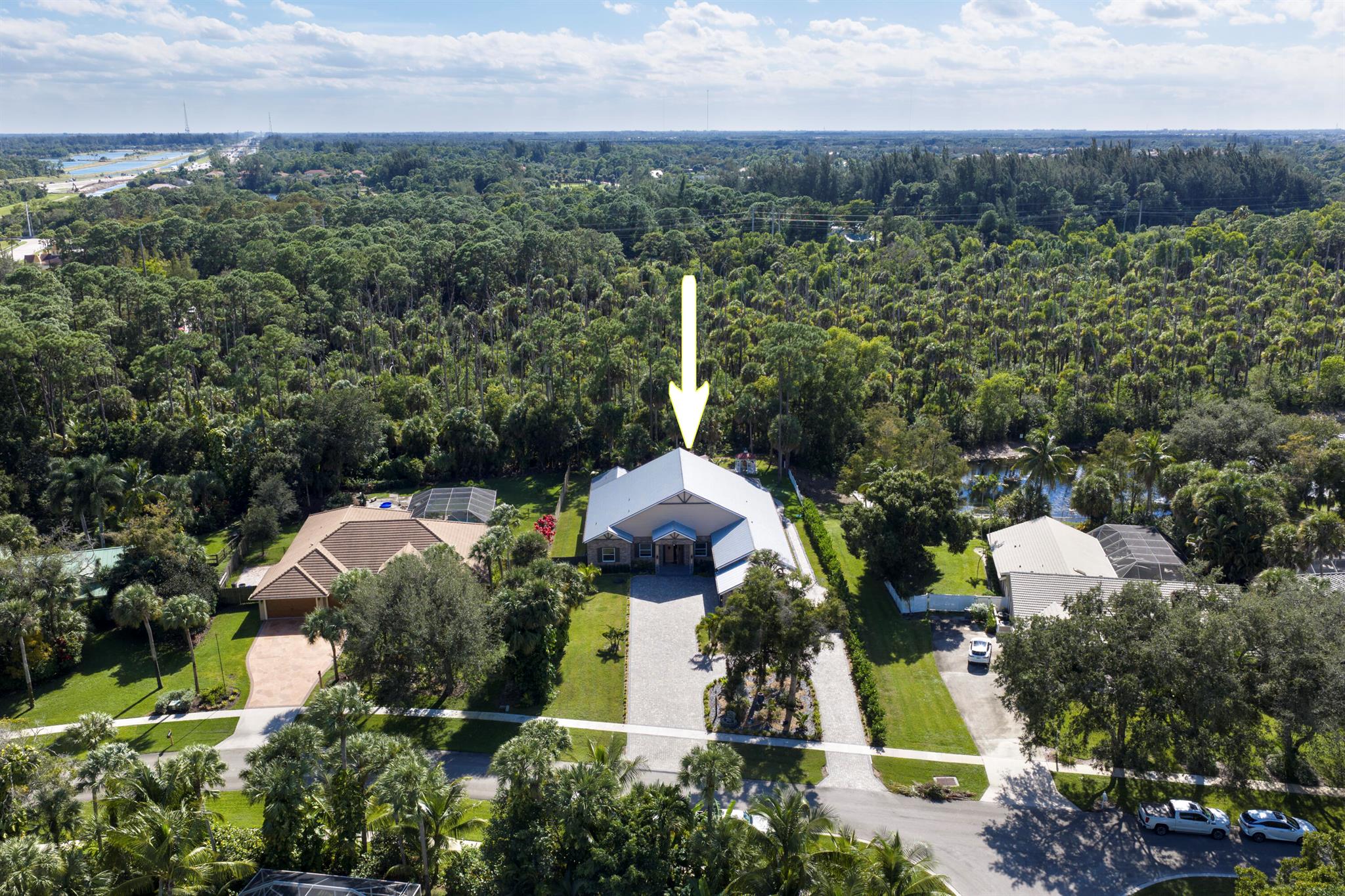 WHISPERING OAKS - Residential