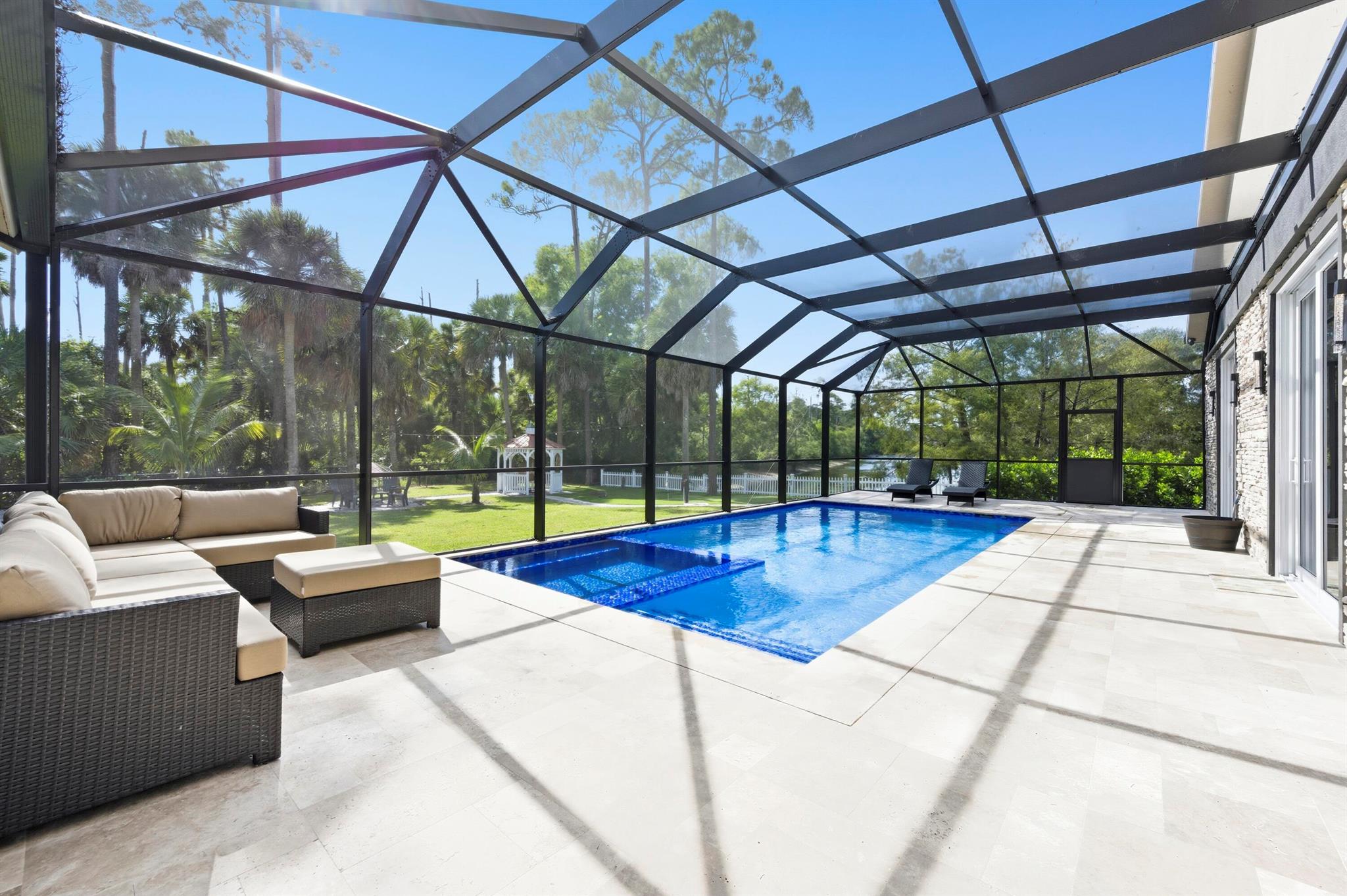 WHISPERING OAKS - Residential