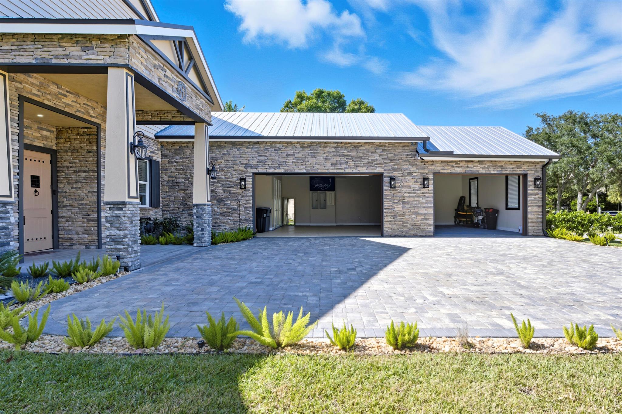 8350 Whispering Oak Way