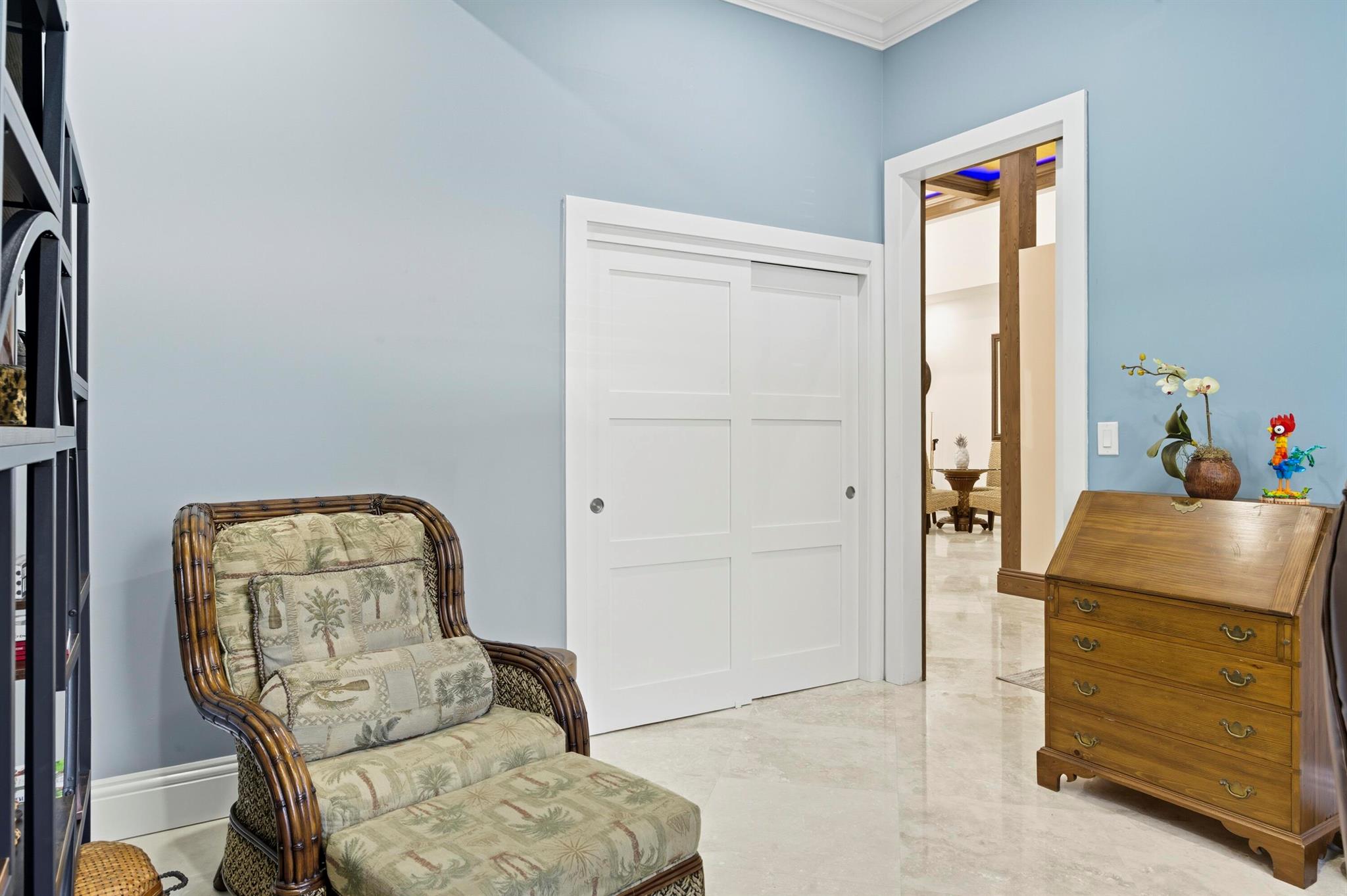 WHISPERING OAKS - Residential