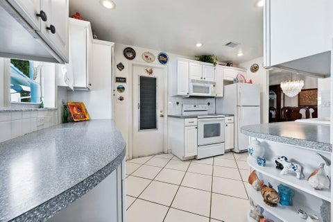 Tiny photo for 1505 SW 10th Avenue, Boynton Beach, FL 33426 (MLS # B26090518)