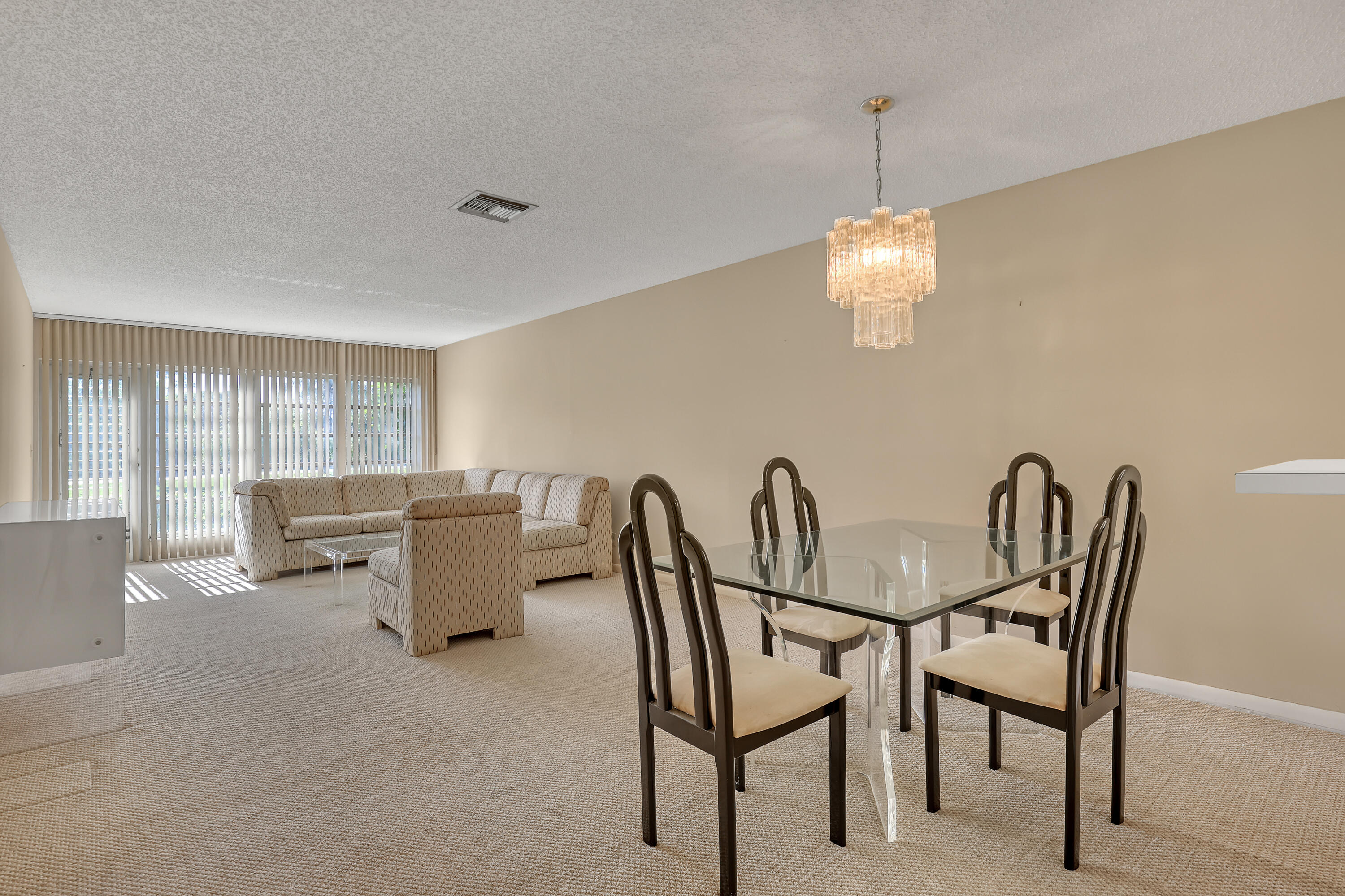 PALM GREENS AT VILLA DEL RAY CONDO II - Residential