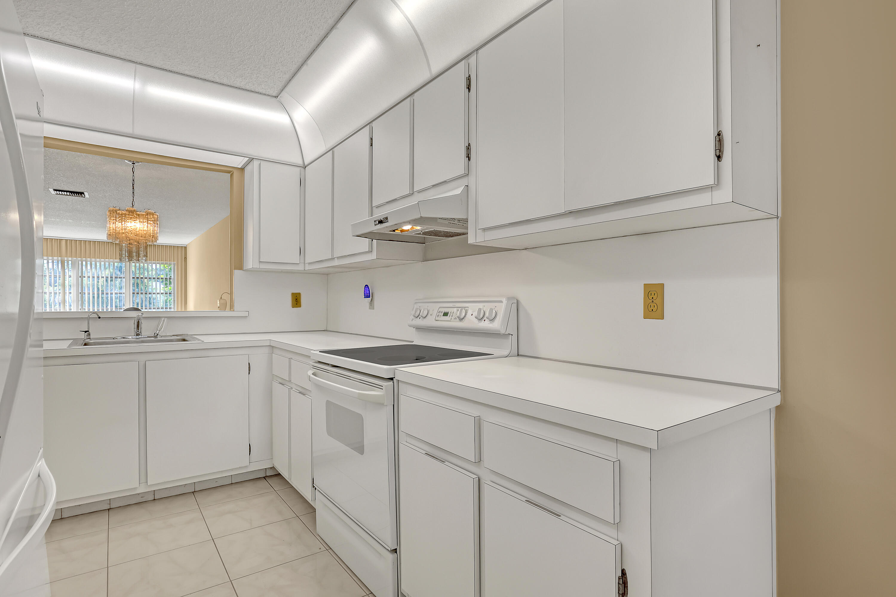 PALM GREENS AT VILLA DEL RAY CONDO II - Residential