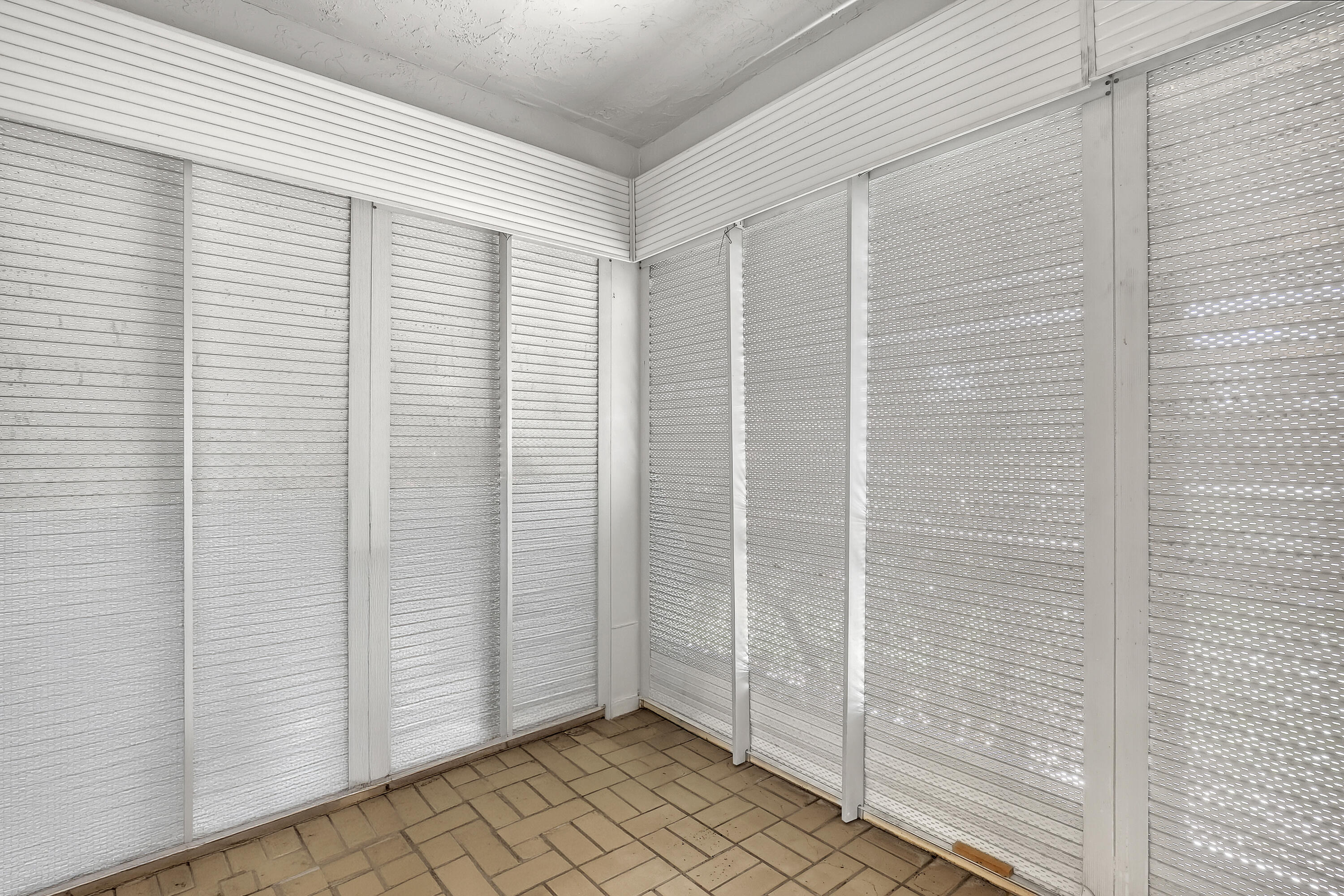 PALM GREENS AT VILLA DEL RAY CONDO II - Residential