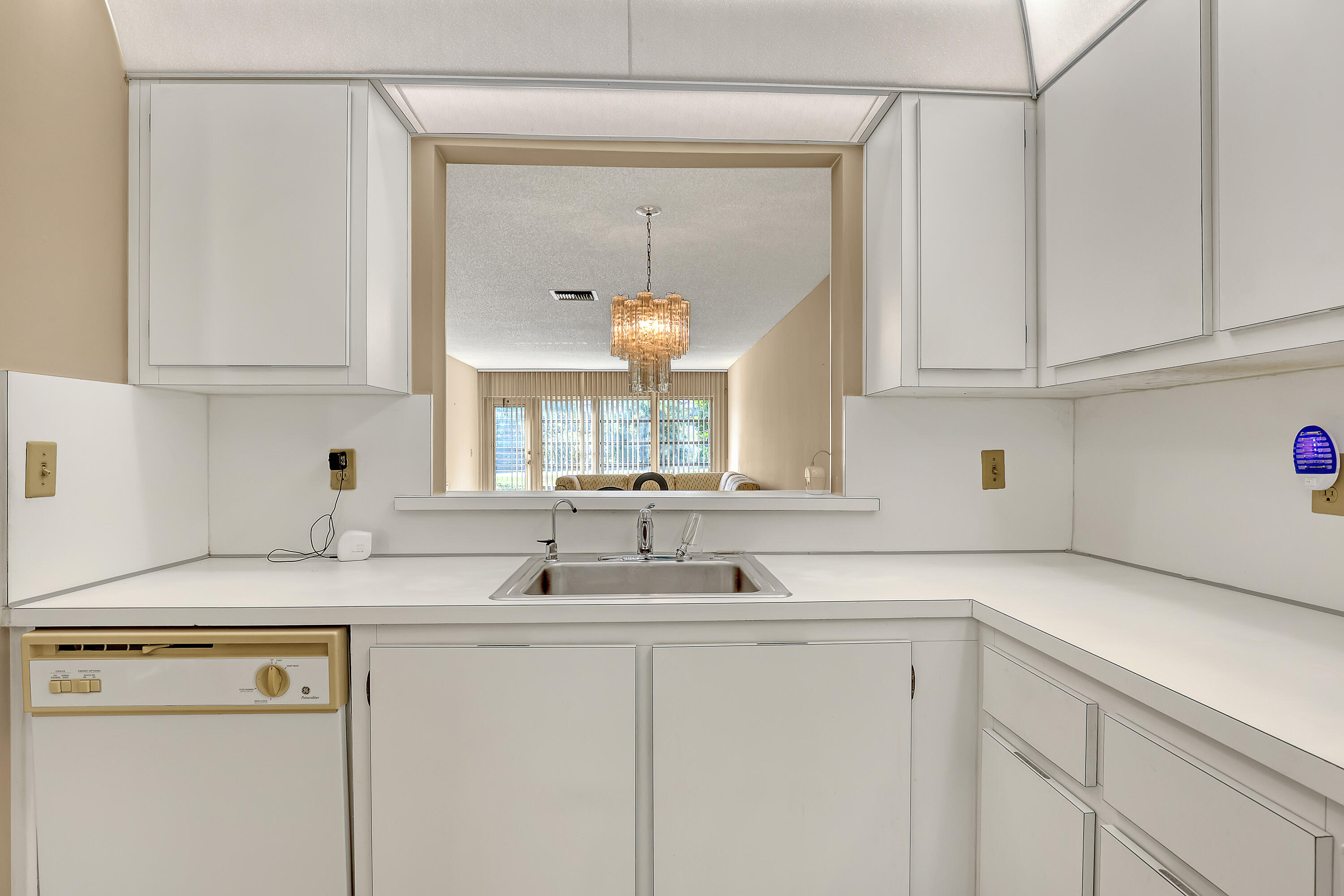 PALM GREENS AT VILLA DEL RAY CONDO II - Residential