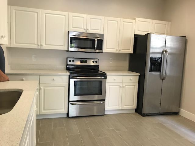 WELLINGTONS EDGE PAR 76 P - Residential Lease