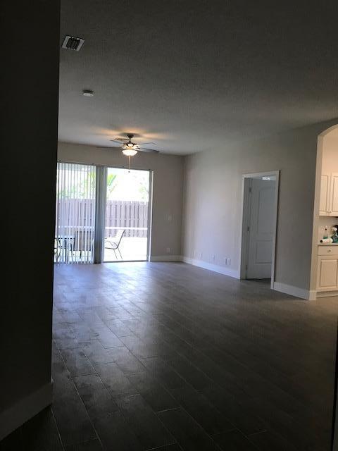 WELLINGTONS EDGE PAR 76 P - Residential Lease