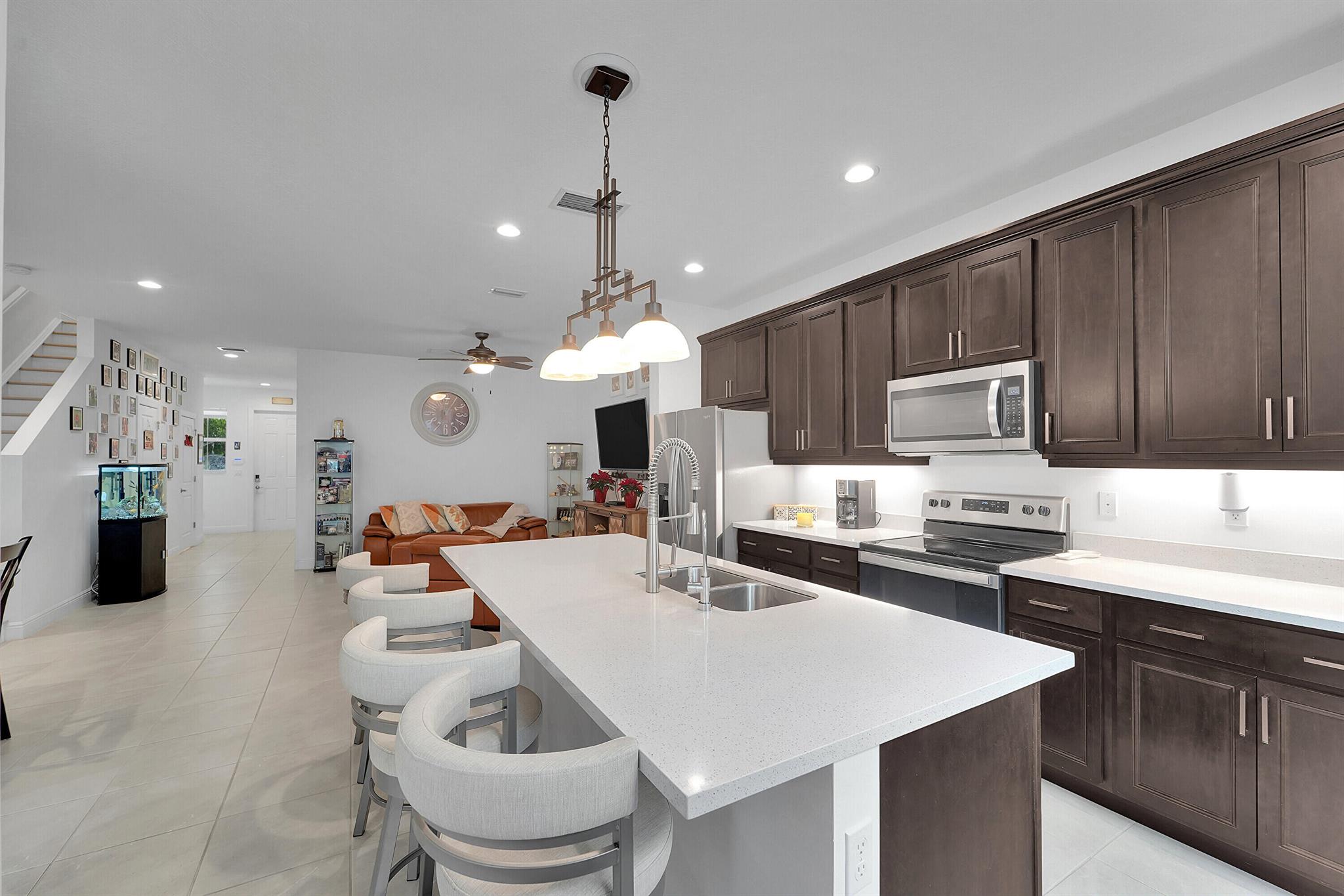 1821 Sandpiper Pointe Place 1821