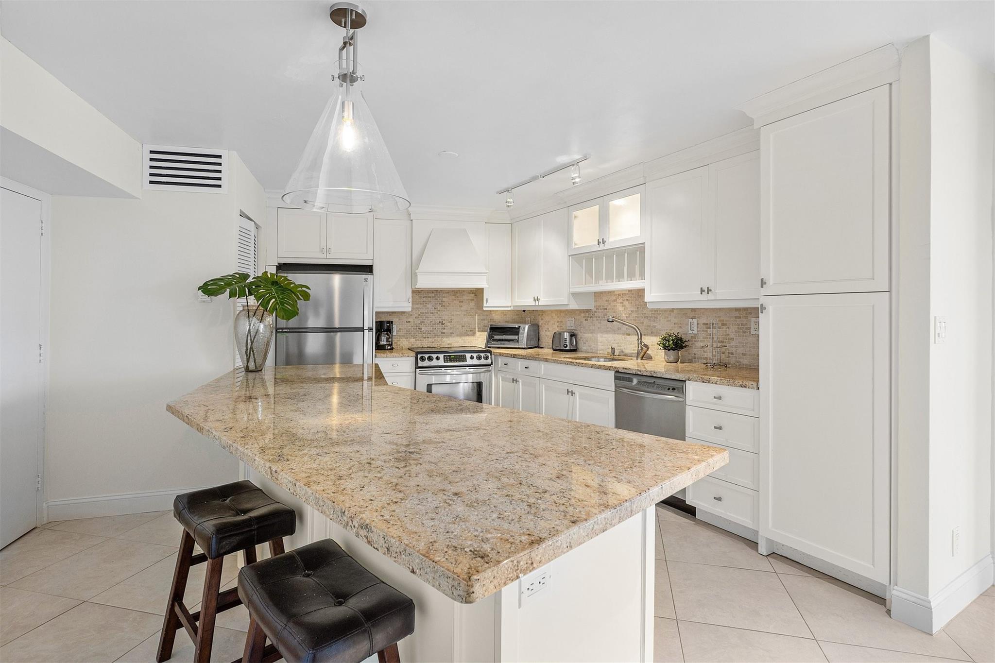 Maya Marca Condominium Ap - Residential