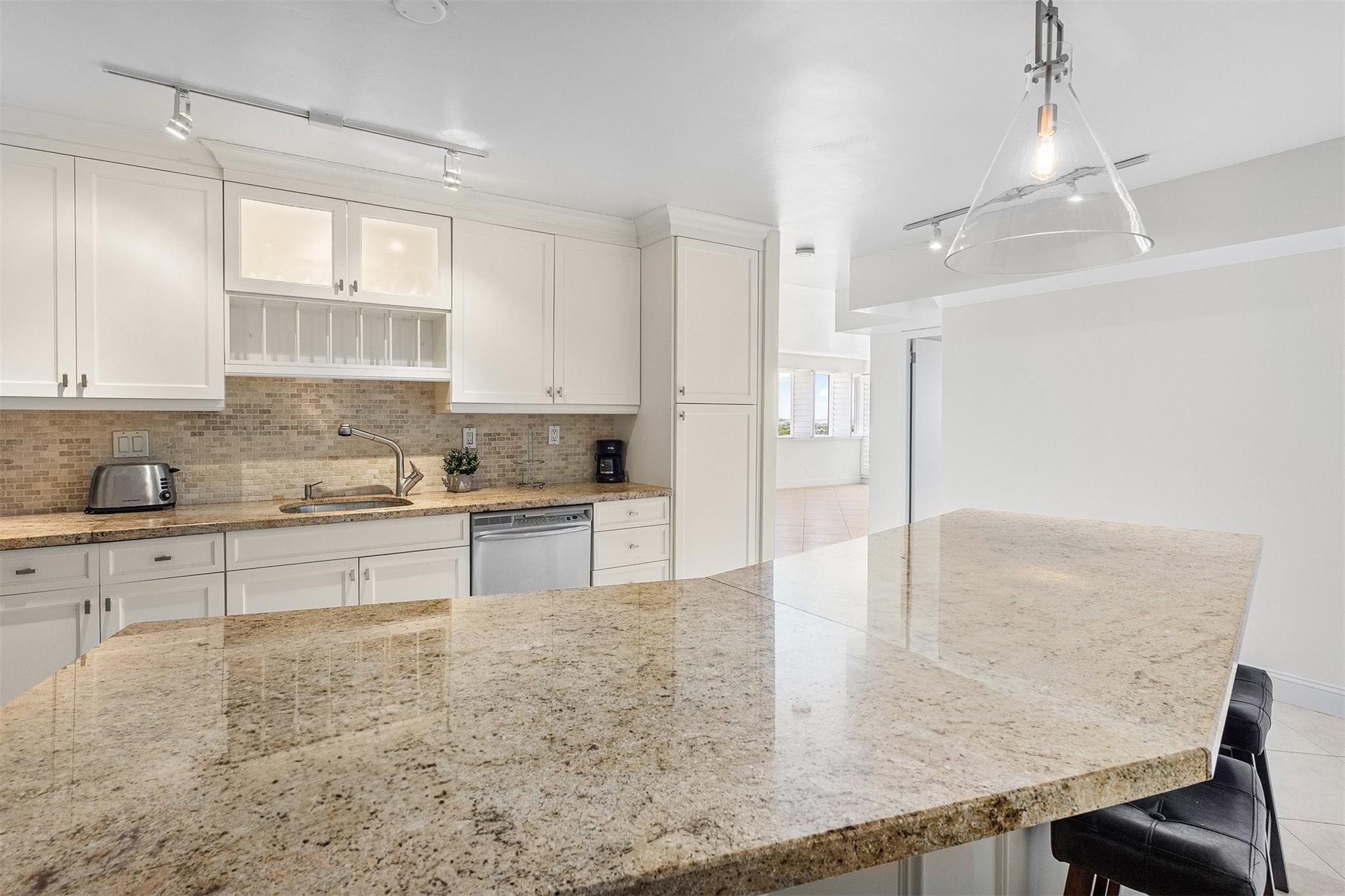 Maya Marca Condominium Ap - Residential