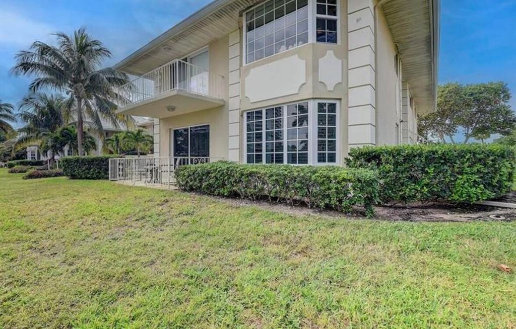 Photo of 1299 S Ocean Boulevard #L5, Boca Raton, FL 33432 (MLS # R10972247)