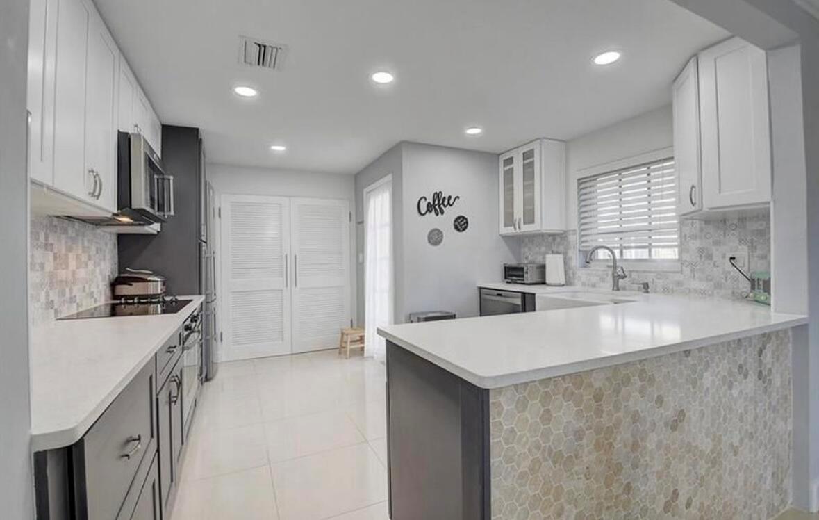 ATLANTIC CLOISTERS CONDO - Residential Lease