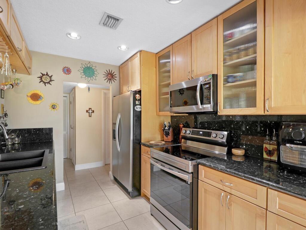 5107 BAYBERRY Lane