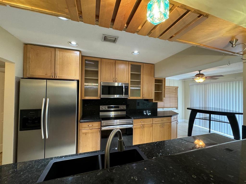 5107 BAYBERRY Lane
