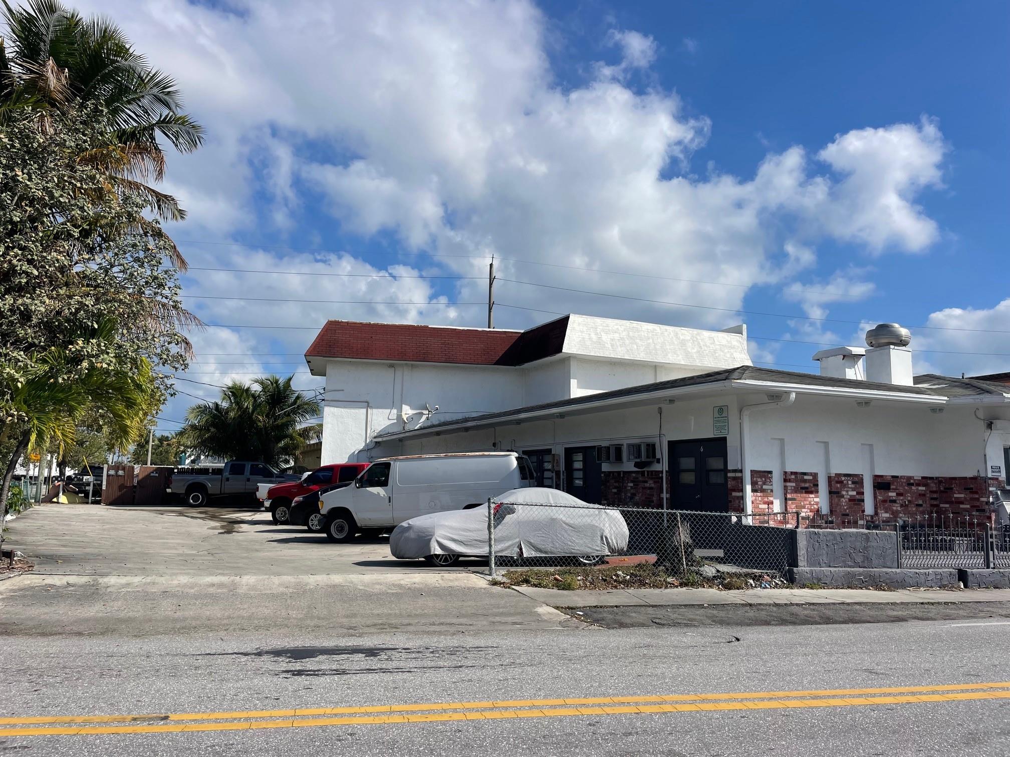 475 W Dania Beach Blvd