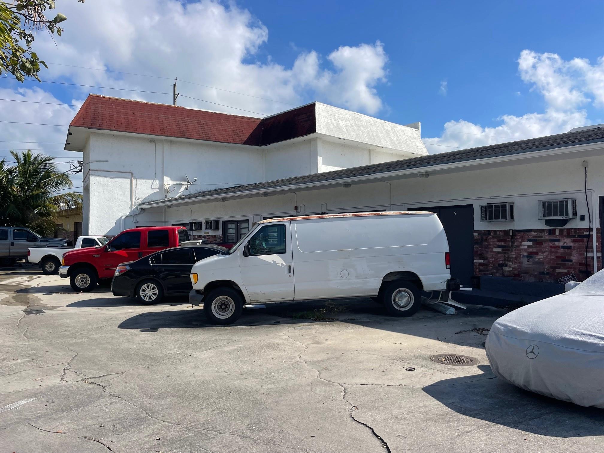 475 W Dania Beach Blvd