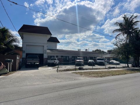 475 W Dania Beach Blvd Dania Beach FL 33004