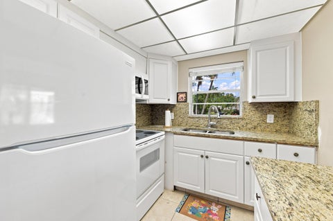 Tiny photo for 489 Tilford W, Deerfield Beach, FL 33442 (MLS # B26069464)