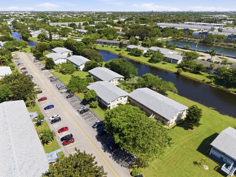 Tiny photo for 489 Tilford W, Deerfield Beach, FL 33442 (MLS # B26069464)