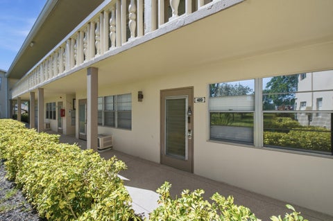 Tiny photo for 489 Tilford W, Deerfield Beach, FL 33442 (MLS # B26069464)