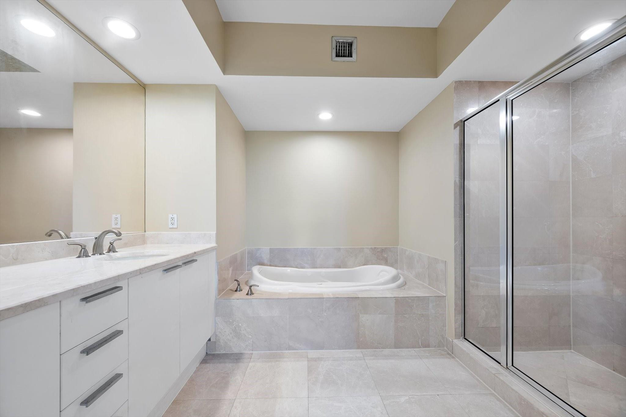 ONE FIFTY ONE @ BISCAYNE - Residential