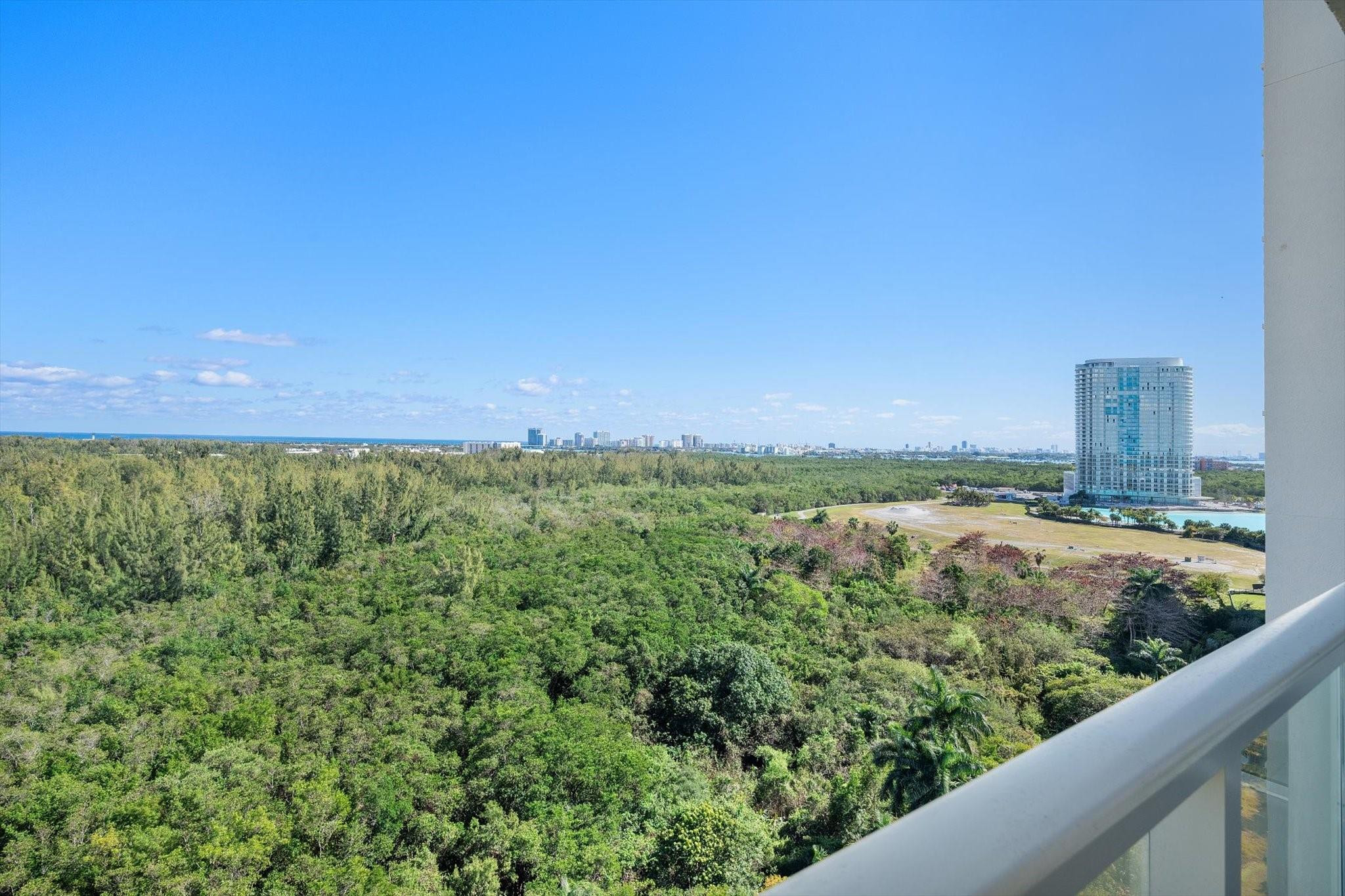 ONE FIFTY ONE @ BISCAYNE - Residential