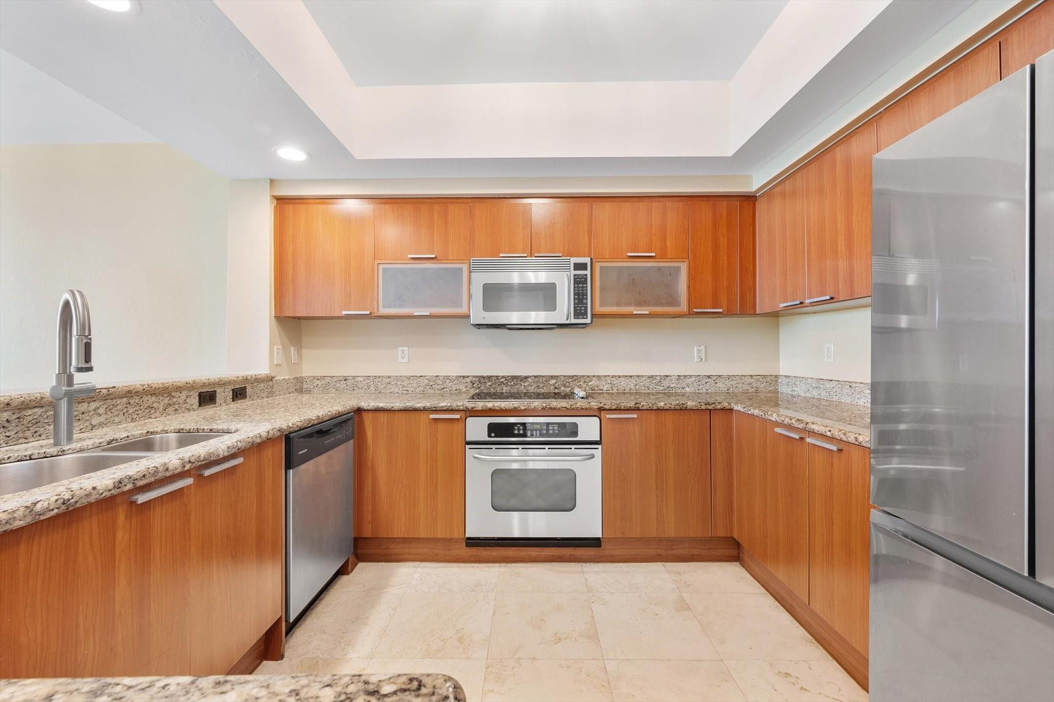 ONE FIFTY ONE @ BISCAYNE - Residential