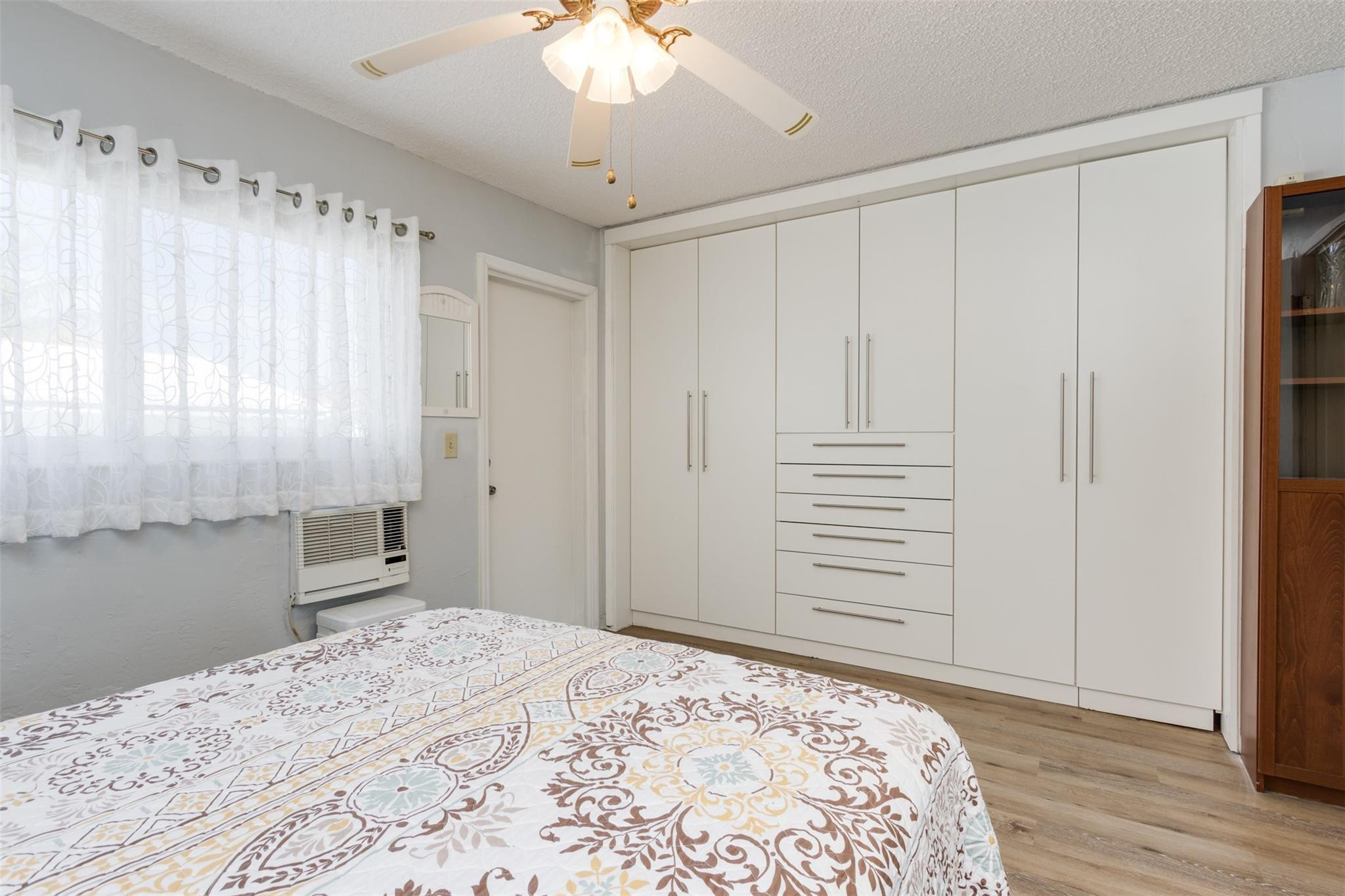 DIPLOMAT GARDEN - Residential