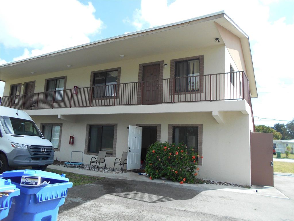 Photo of 1141 W River Drive #8, Pompano Beach, FL 33063 (MLS # F10556464)