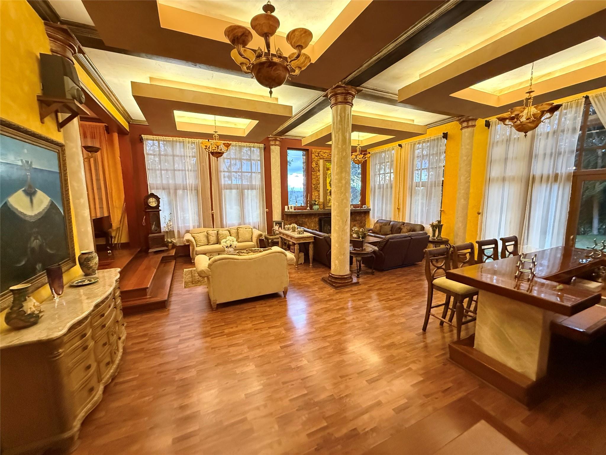 VILLA ELENA - Residential