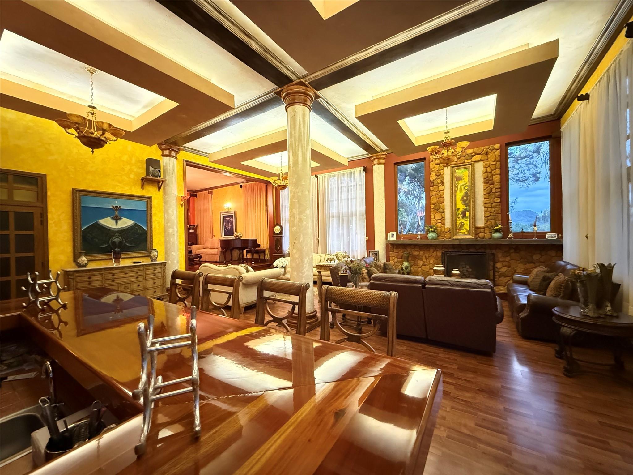 VILLA ELENA - Residential