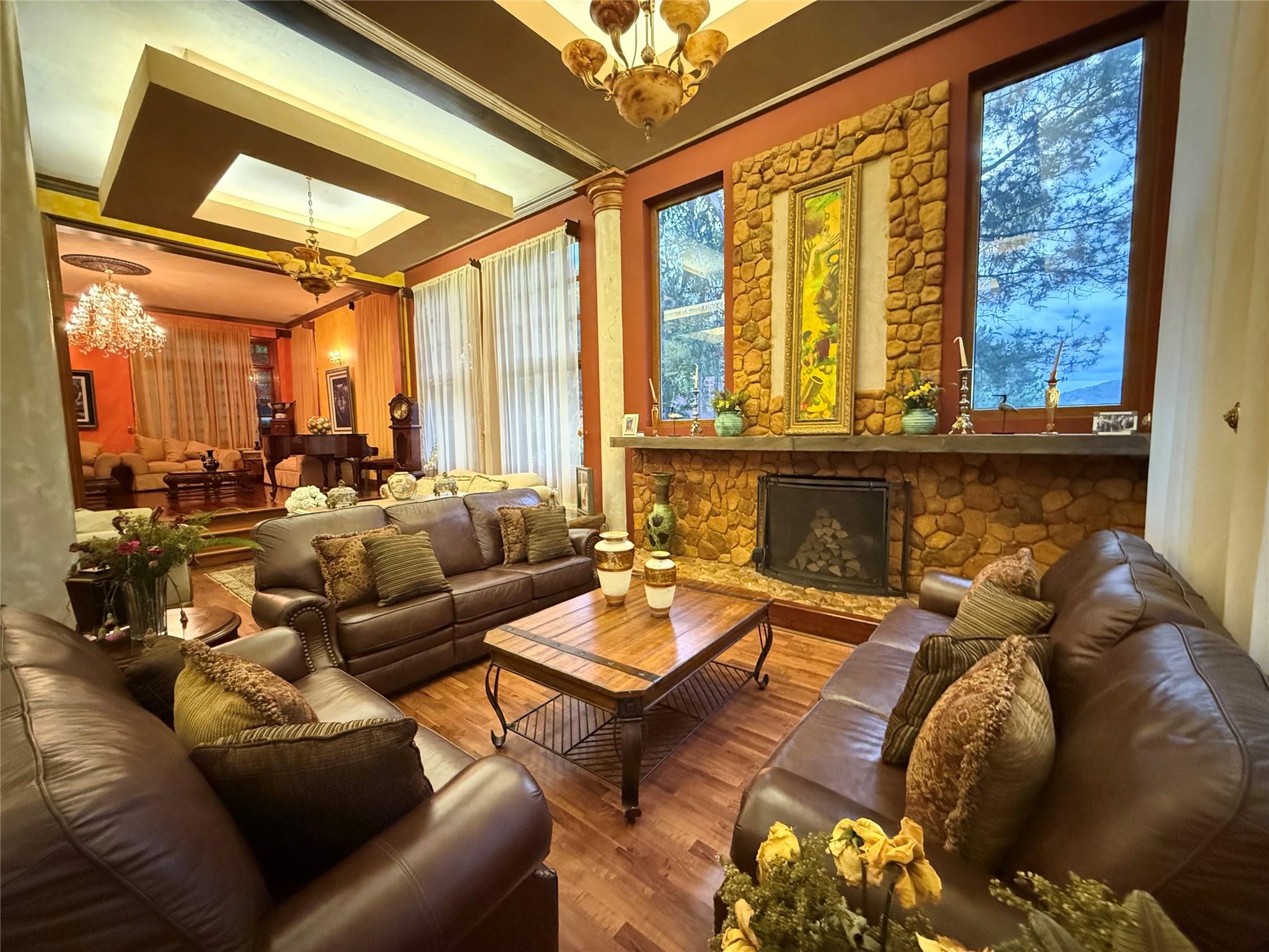 VILLA ELENA - Residential