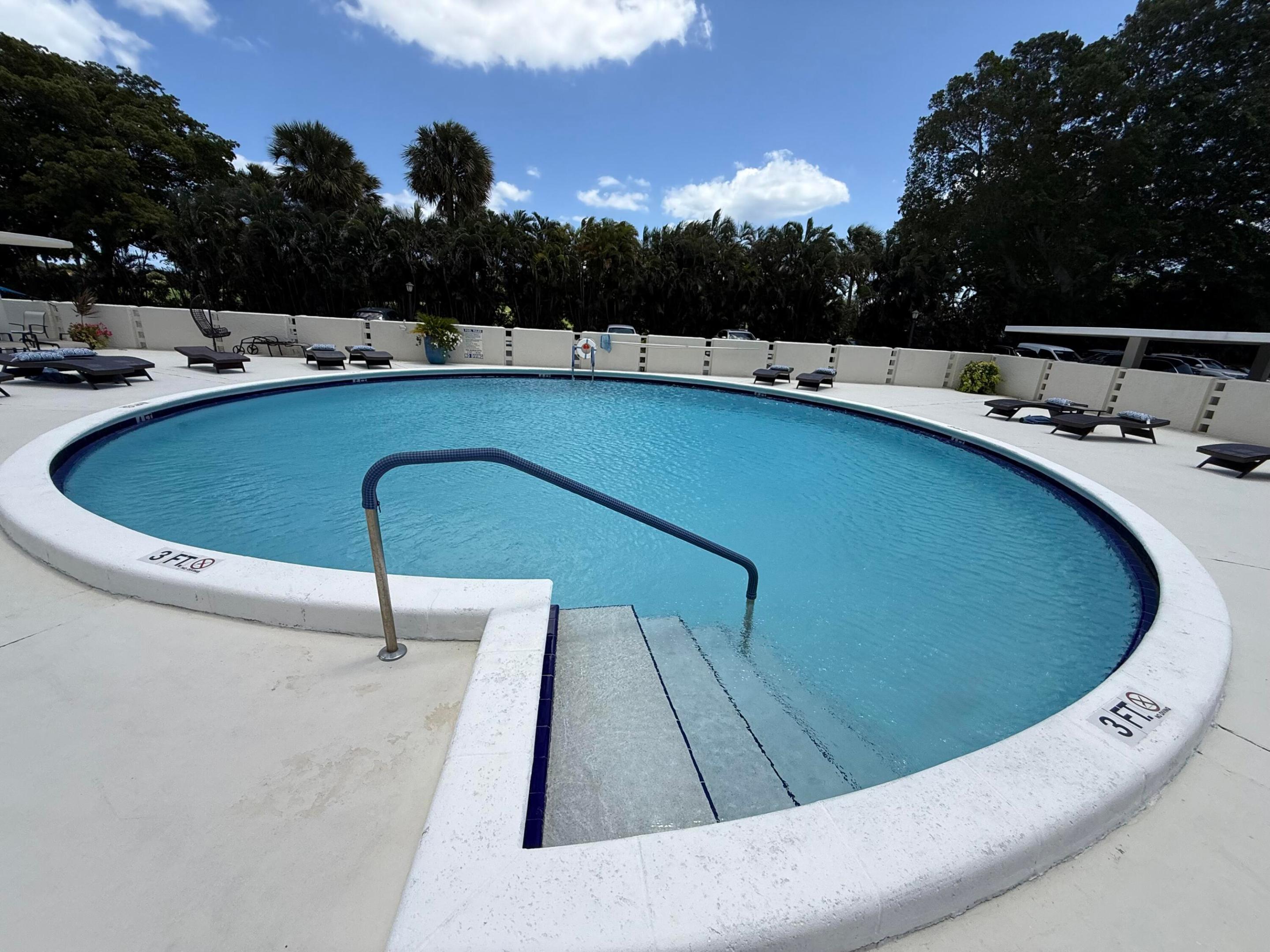LANDS OF THE PRESIDENT CONDO 2 , - Residential Lease