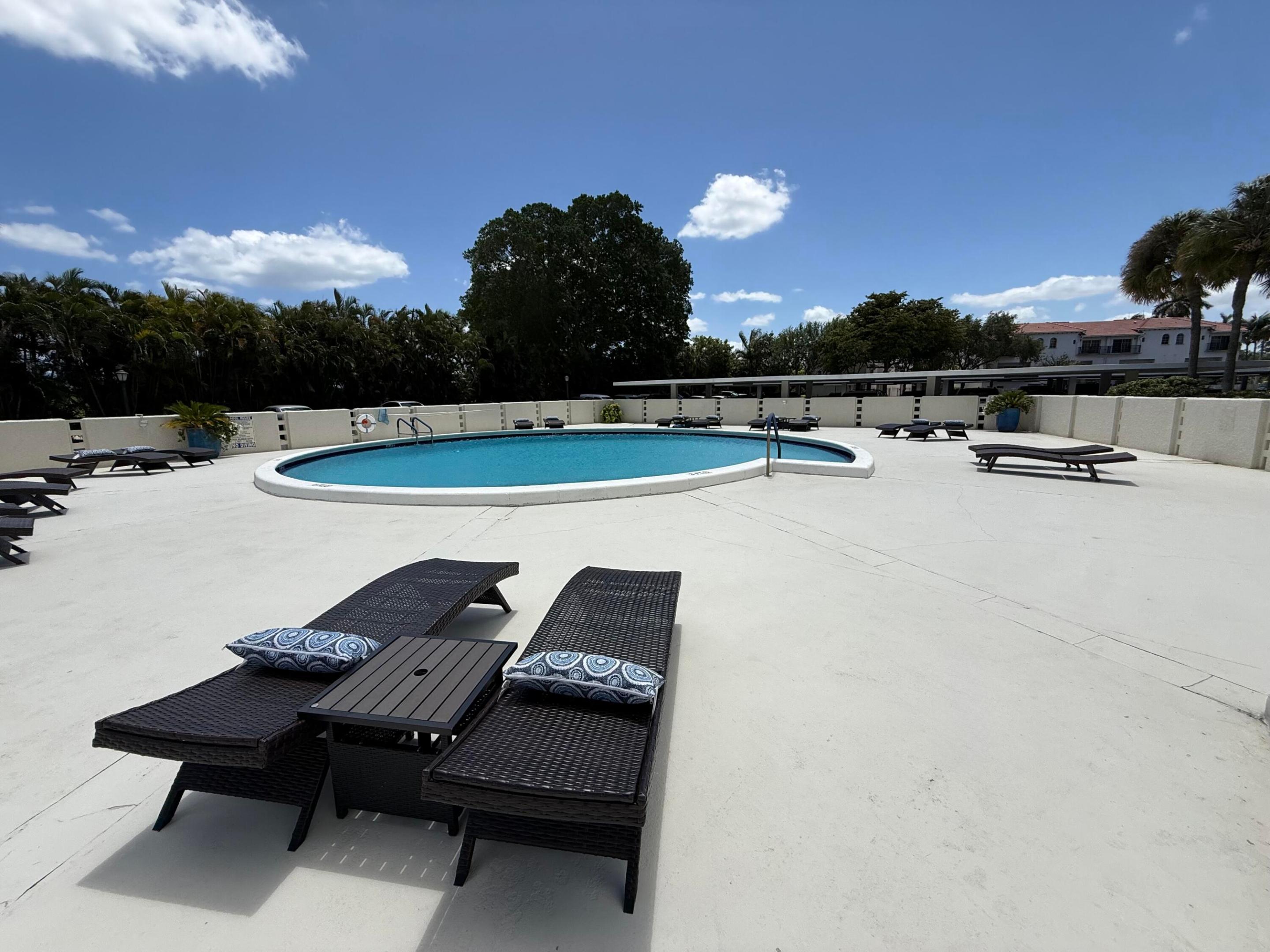 LANDS OF THE PRESIDENT CONDO 2 , - Residential Lease