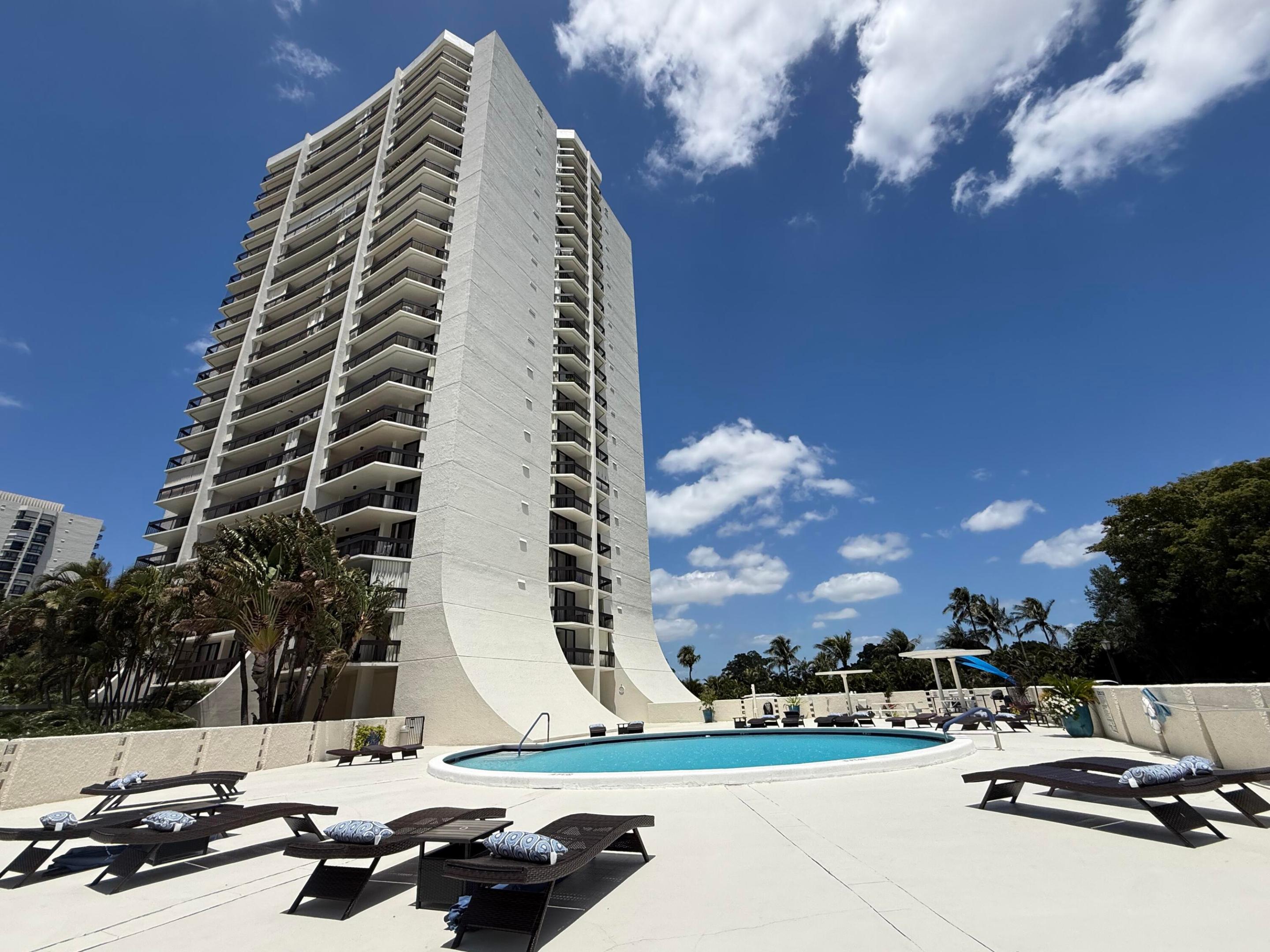 LANDS OF THE PRESIDENT CONDO 2 , - Residential Lease
