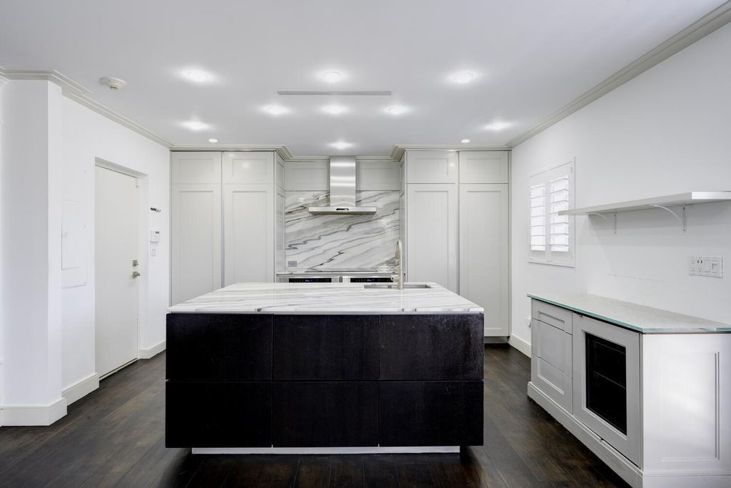 Photo of 429 Australian Avenue #9, Palm Beach, FL 33480 (MLS # R11071411)