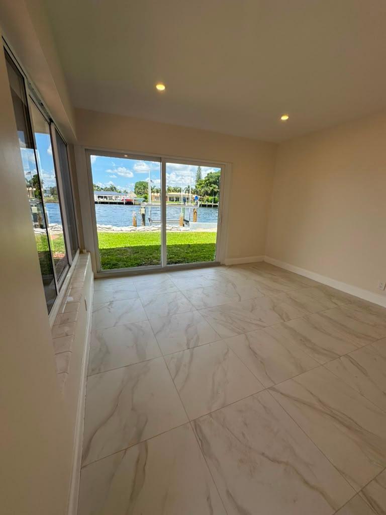 999 S RIVERSIDE Drive 104