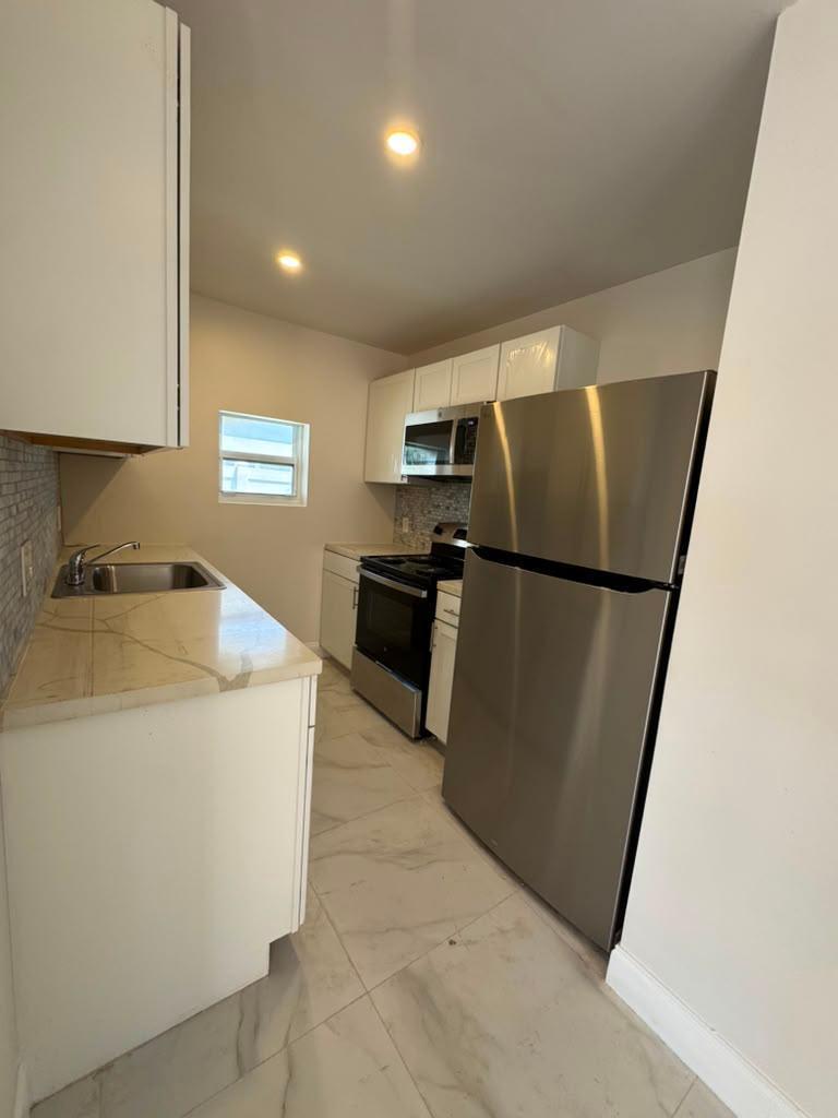 999 S RIVERSIDE Drive 104